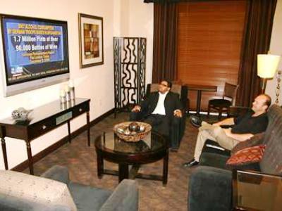 Hampton & Houston-bush Intercontinental Airport Otel 3*