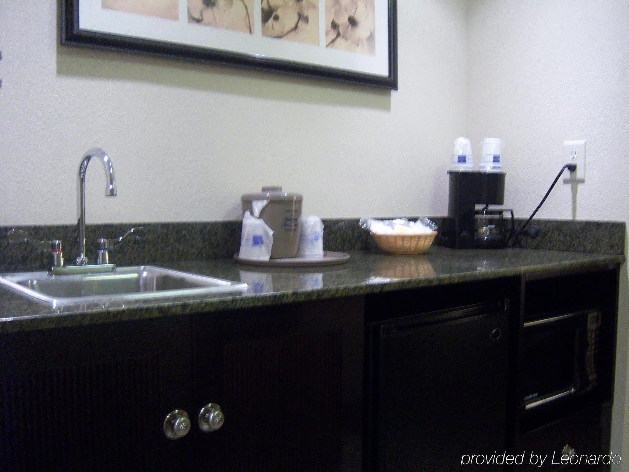 Hampton & Houston-bush Intercontinental Airport Otel
