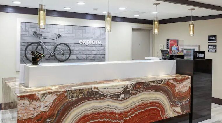Hampton & Houston-bush Intercontinental Airport Otel 3*